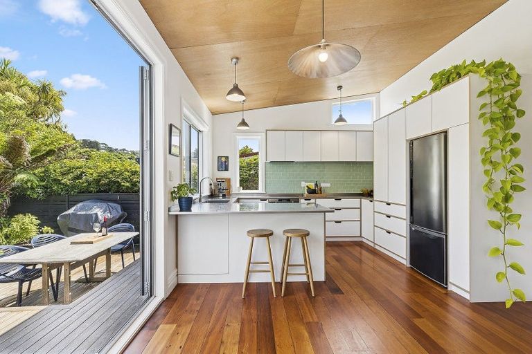 Photo of property in 40 Stanley Street, Berhampore, Wellington, 6023