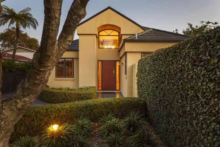 Photo of property in 41 Cardiff Street, Awapuni, Palmerston North, 4412