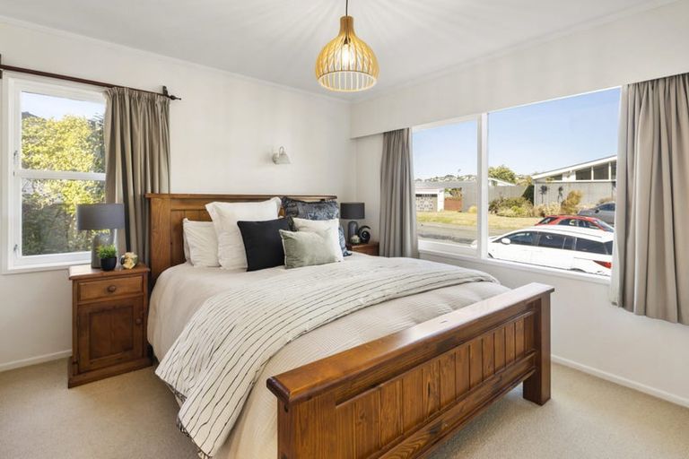 Photo of property in 1 Cranwell Street, Churton Park, Wellington, 6037