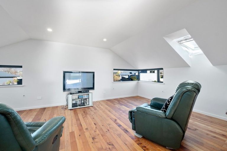 Photo of property in 16 Larch Crescent, Alexandra, 9320