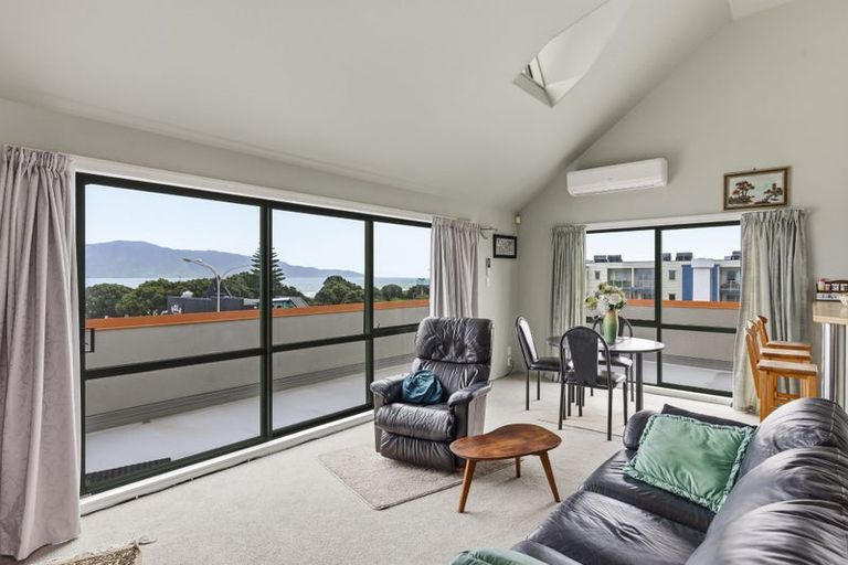 Photo of property in 3b/25 Maclean Street, Paraparaumu Beach, Paraparaumu, 5032