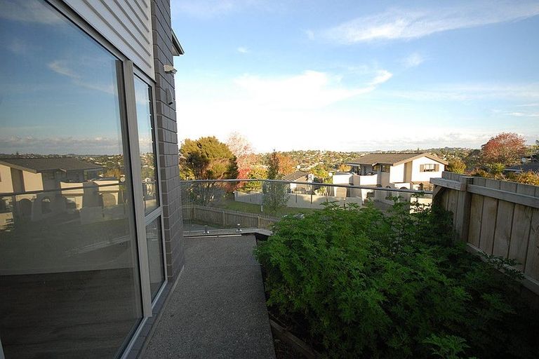 Photo of property in 3 Thelma Crescent, Torbay, Auckland, 0630