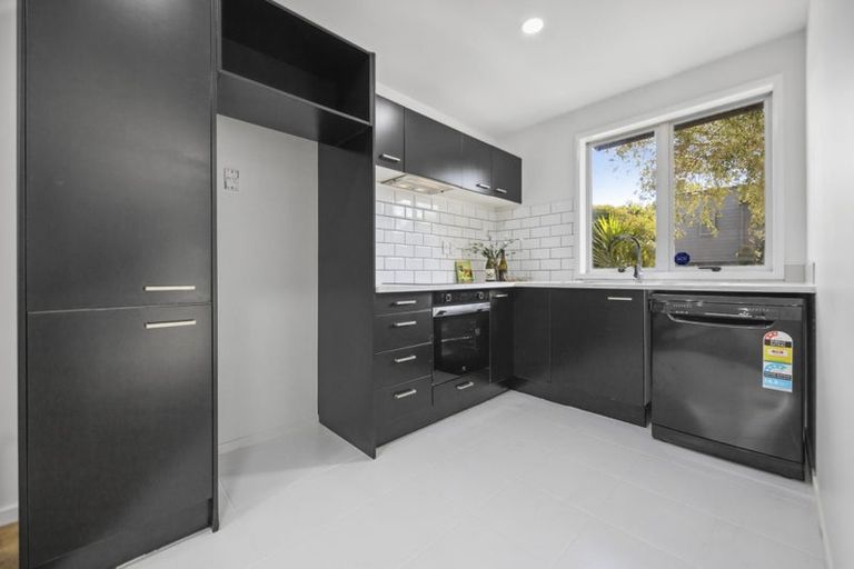 Photo of property in 67 Albionvale Road, Glen Eden, Auckland, 0602