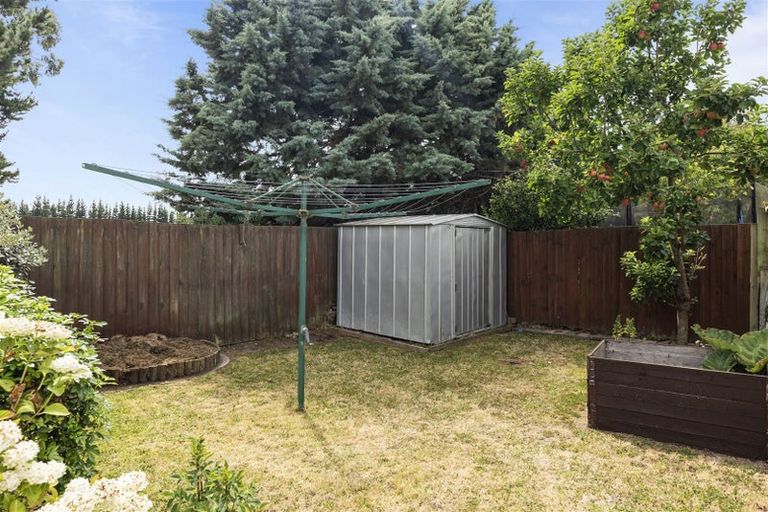 Photo of property in 28 Holland Drive, Kaiapoi, 7630