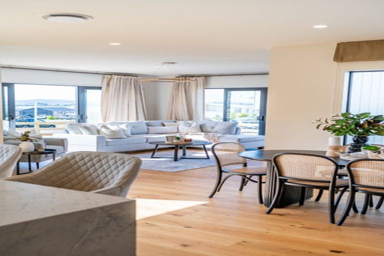 Photo of property in 17 Tunarau Street, Raglan, 3225