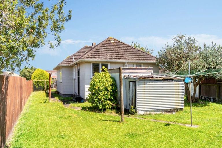 Photo of property in 2 Corkill Avenue, Wairoa, 4108