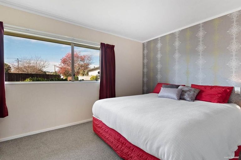 Photo of property in 2/27a Scott Road, Papakura, 2110