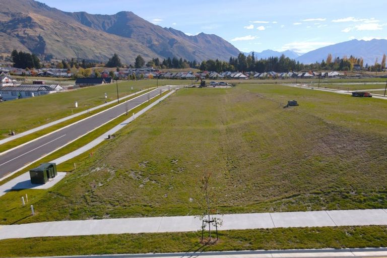 Photo of property in 2 Mason Street, Wanaka, 9305