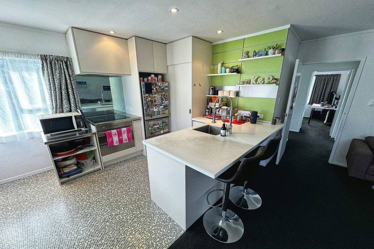 Photo of property in 2/13 Tapiri Street, Hataitai, Wellington, 6021