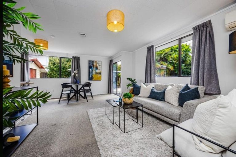 Photo of property in 2/136 Buckland Road, Mangere East, Auckland, 2024