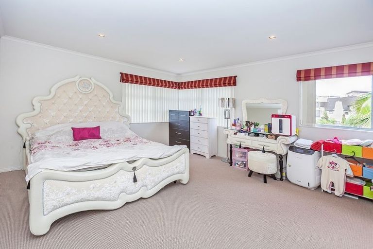 Photo of property in 17 Laurel Oak Drive, Schnapper Rock, Auckland, 0632