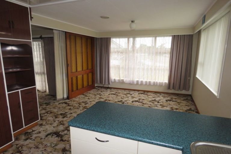 Photo of property in 90 Queen Street, Westport, 7825