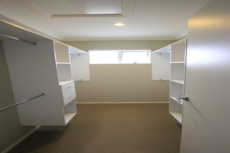 Photo of property in 15 Newbury Place, Schnapper Rock, Auckland, 0632