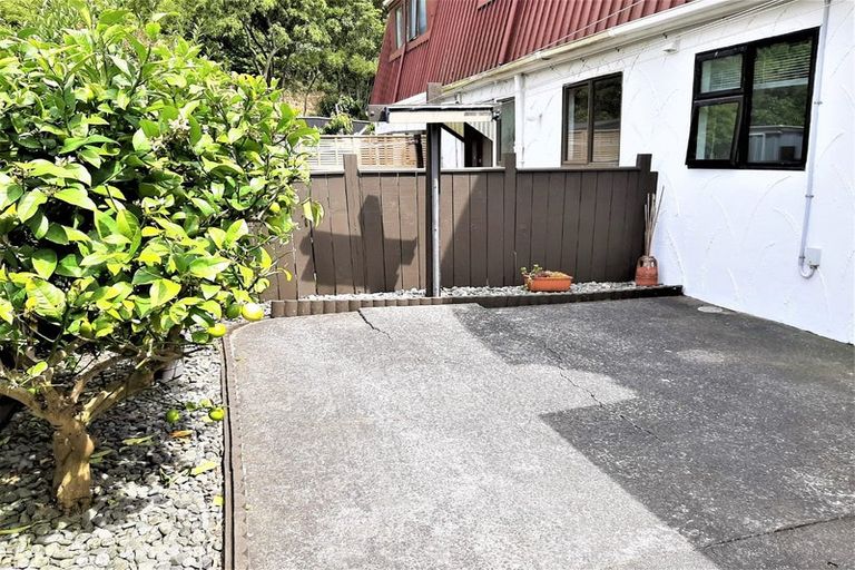 Photo of property in 3/2 Burdendale Grove, Churton Park, Wellington, 6037