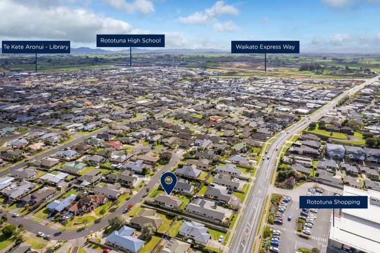 Photo of property in 22 Cranbrook Place, Rototuna North, Hamilton, 3210