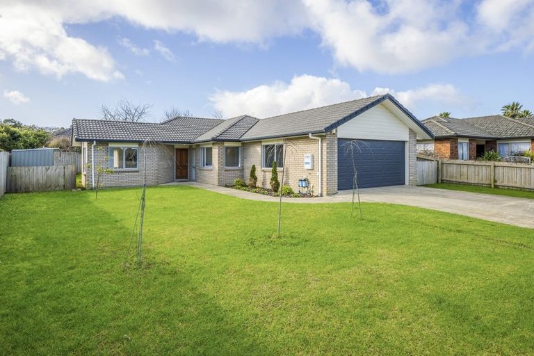 Photo of property in 9 Puketi Lane, Waiuku, 2123
