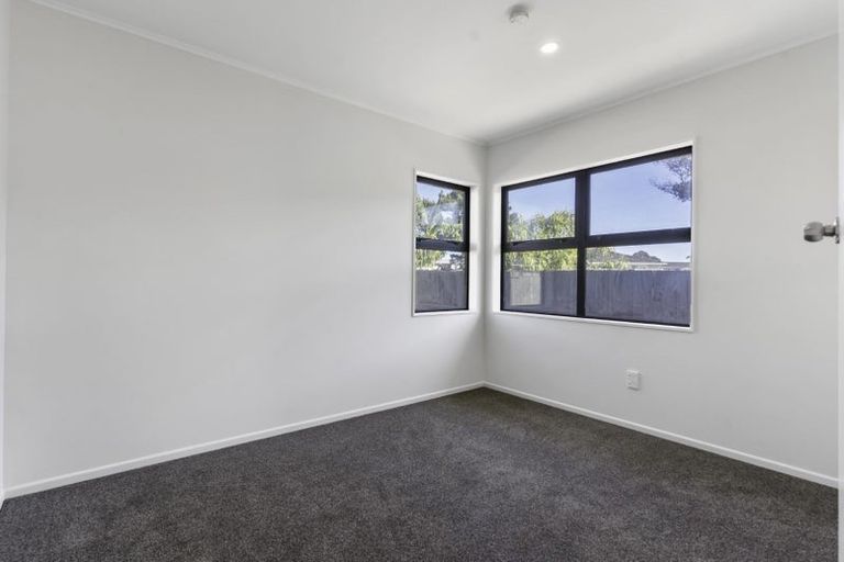 Photo of property in 24 Heyford Close, Mangere, Auckland, 2022