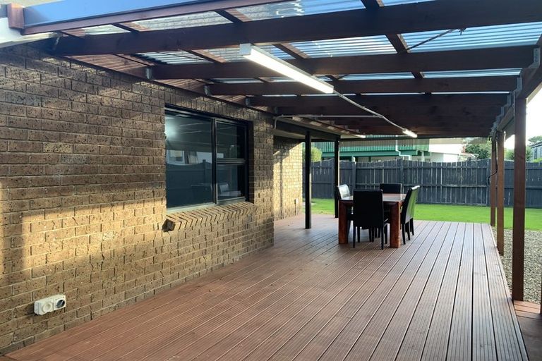 Photo of property in 16 Frank Evans Place, Henderson, Auckland, 0610