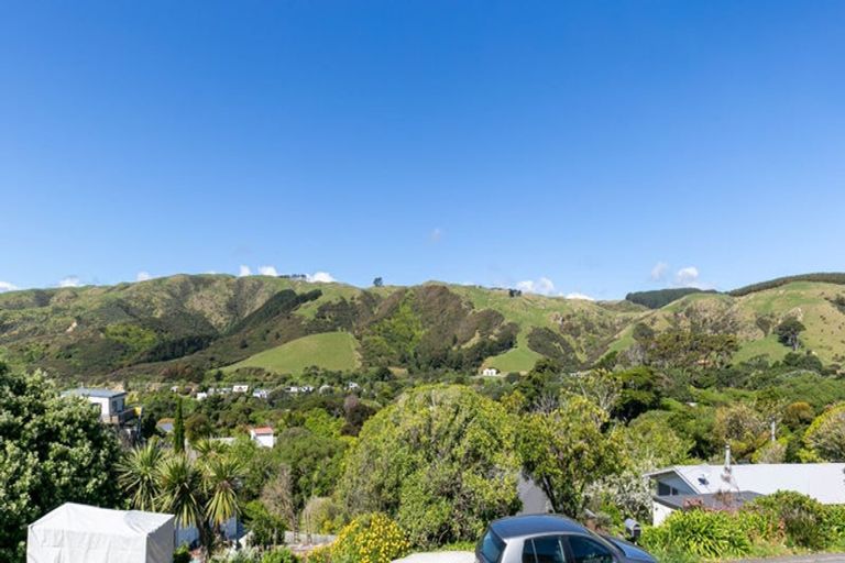 Photo of property in 19 Haunui Road, Pukerua Bay, 5026