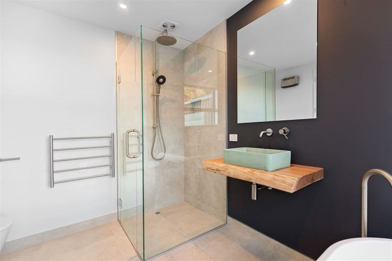 Photo of property in 10 Goldie Lane, Albert Town, Wanaka, 9305