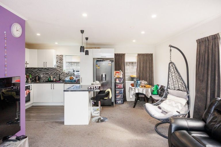 Photo of property in 23a Rhodes Drive, Kelvin Grove, Palmerston North, 4414