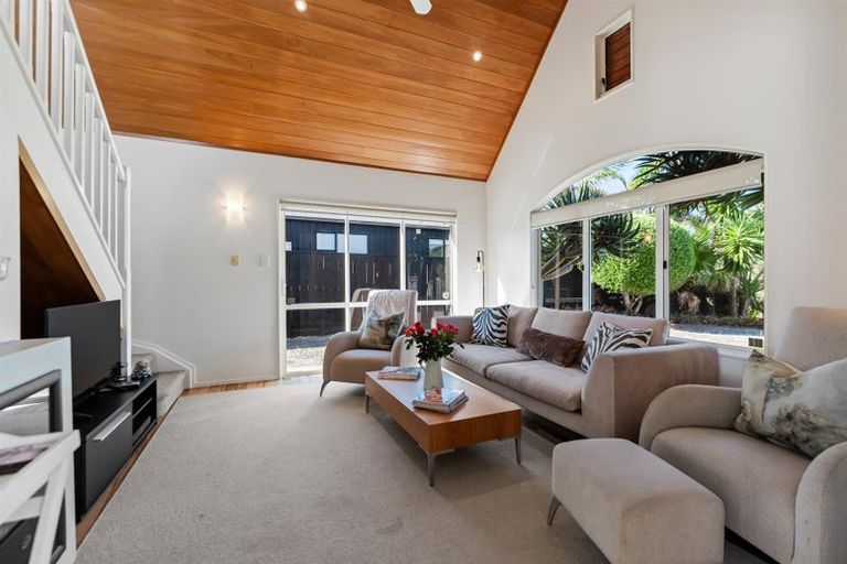 Photo of property in 28 Success Court, Omaha, 0986