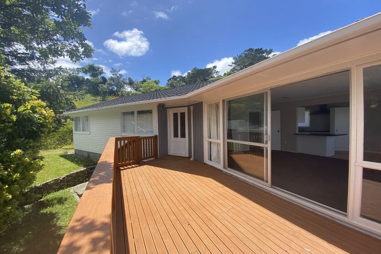 Photo of property in 11 Middlesex Place, Northland, Wellington, 6012