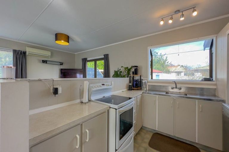 Photo of property in 6 Walton Place, Ngatea, 3503