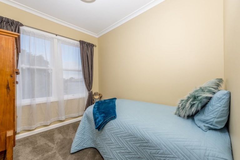 Photo of property in 7 Mcleod Street, Helensville, 0800