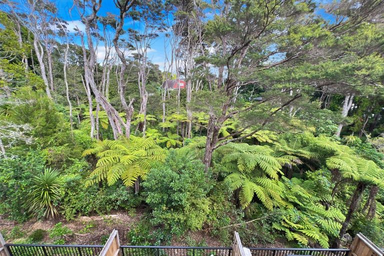 Photo of property in 31 Tokai Place, Glen Eden, Auckland, 0602