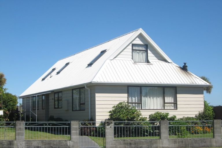 Photo of property in 17 Arcon Drive, Broomfield, Christchurch, 8042