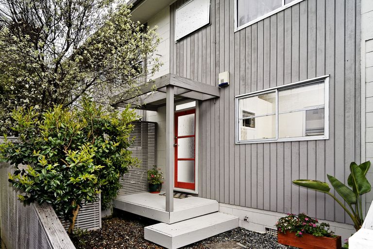 Photo of property in 5/42 Sheridan Drive, New Lynn, Auckland, 0600