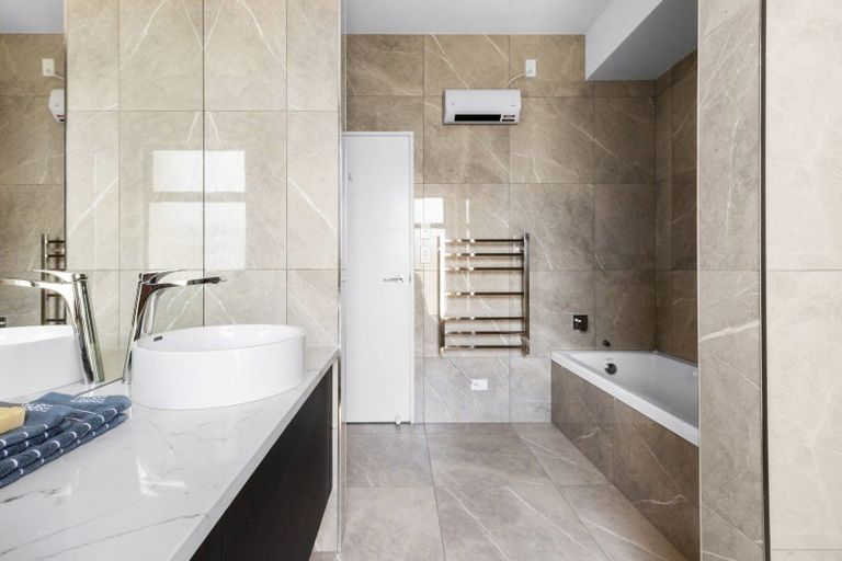 Photo of property in 25a Hetley Crescent, Taradale, Napier, 4112