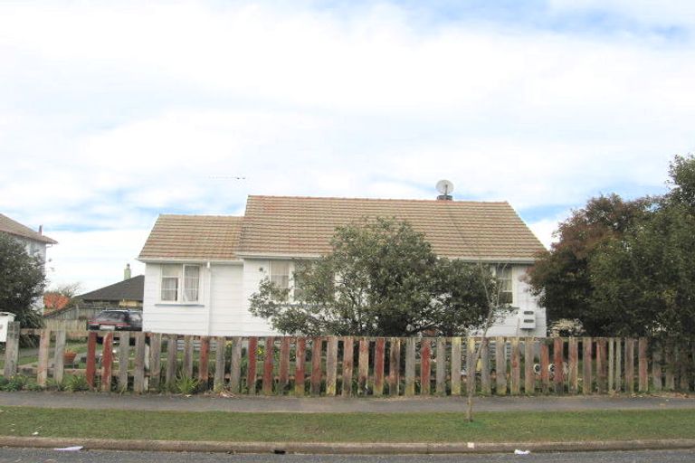 Photo of property in 30 Ross Crescent, Fairfield, Hamilton, 3214