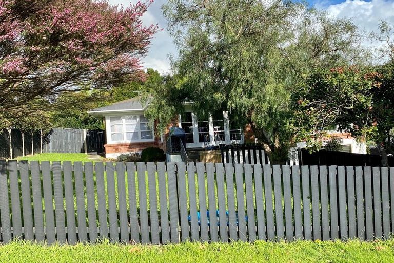 Photo of property in 3 Red Hill Road, Red Hill, Papakura, 2110