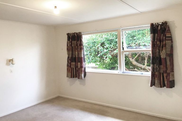 Photo of property in 3 Hamilton Place, Glenfield, Auckland, 0629