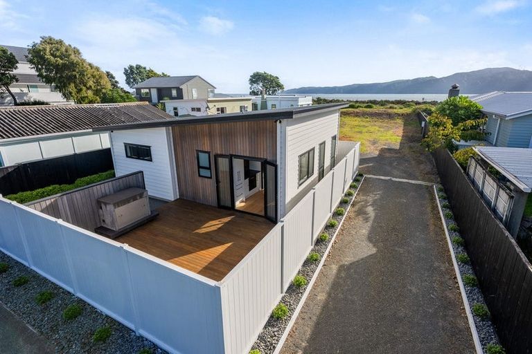 Photo of property in 57 Manly Street, Paraparaumu Beach, Paraparaumu, 5032