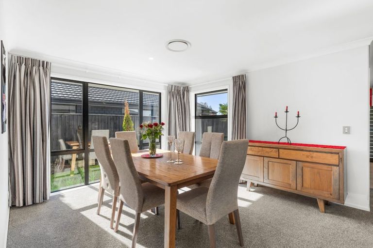 Photo of property in 9 Woodlaw Crescent, Prebbleton, 7604