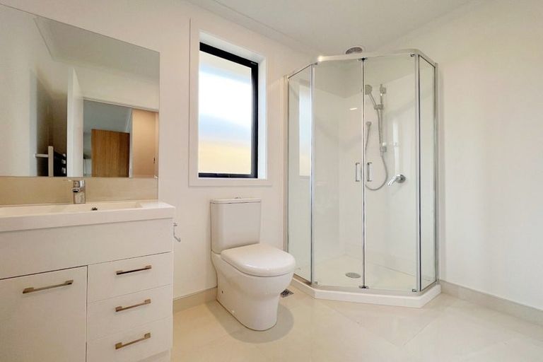 Photo of property in 2u2 Masefield Drive, Enderley, Hamilton, 3214
