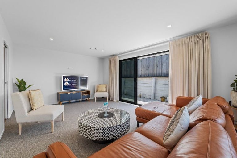 Photo of property in 40 Barrett Road, Whalers Gate, New Plymouth, 4310