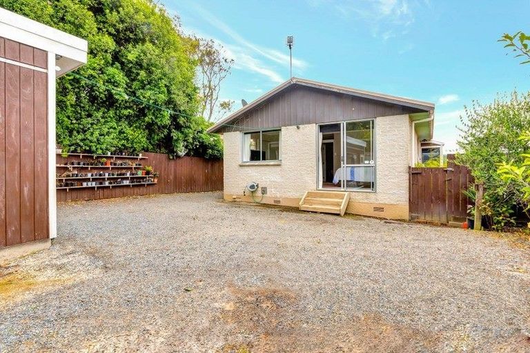 Photo of property in 33 Ernest Street, Ranui, Porirua, 5024