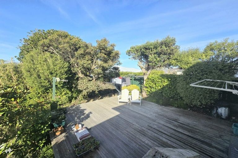 Photo of property in 8 Raumati Terrace, Khandallah, Wellington, 6035