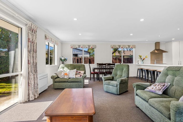 Photo of property in 61 Vivian Street, Burwood, Christchurch, 8083