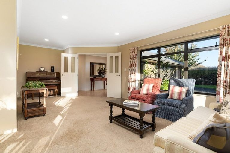 Photo of property in 8r Bradley Avenue, Pyes Pa, Tauranga, 3112