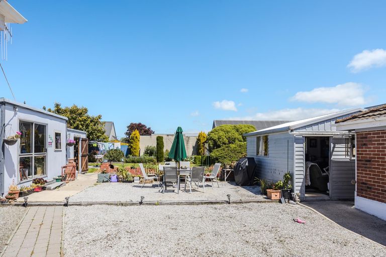 Photo of property in 27 Sandringham Street, Oamaru North, Oamaru, 9400