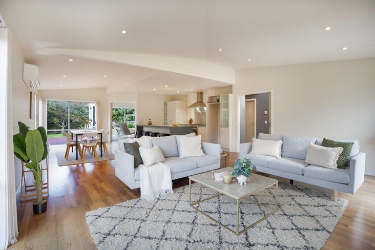 Photo of property in 42 Waverton Terrace, Churton Park, Wellington, 6037