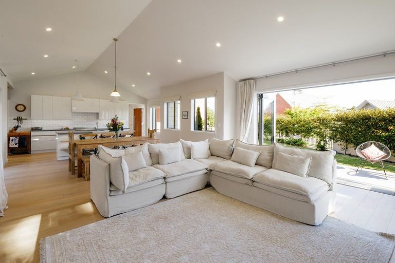 Photo of property in 3 Le Quesnoy Place, Cambridge, 3434