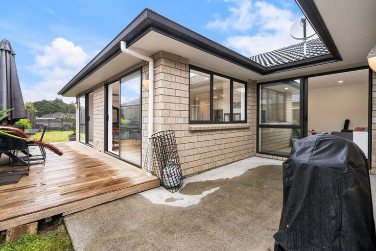 Photo of property in 5 Kahika Grove, Huapai, Kumeu, 0810