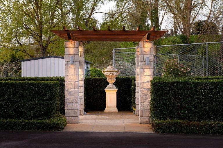 Photo of property in 2247 River Road, Horsham Downs, Hamilton, 3281