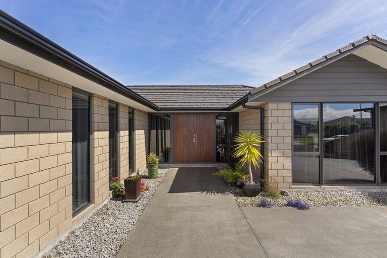 Photo of property in 58 Parnell Heights Drive, Kelvin Grove, Palmerston North, 4414